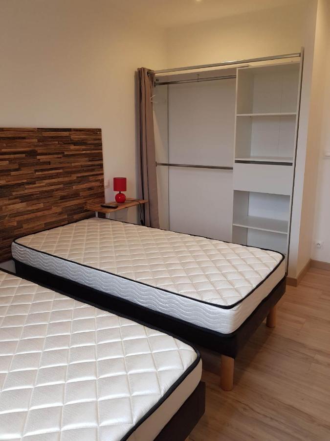 05 - Tres Joli 3 Pieces Neuf 2 Chambres, Logement Tout Equipe Pour 1 A 4 Personnes Maximum, Vue Sur Jardin Avec Parking Privatif, Grand Fourgon Possible, Tout Le Linge De Maison Est Fourni Annesse-et-Beaulieu Exterior foto