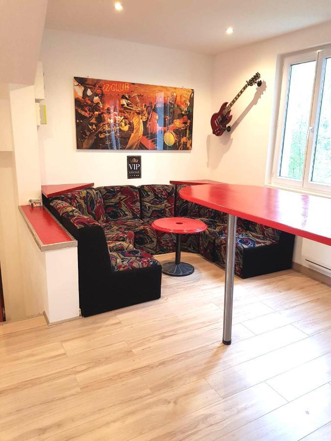 05 - Tres Joli 3 Pieces Neuf 2 Chambres, Logement Tout Equipe Pour 1 A 4 Personnes Maximum, Vue Sur Jardin Avec Parking Privatif, Grand Fourgon Possible, Tout Le Linge De Maison Est Fourni Annesse-et-Beaulieu Exterior foto